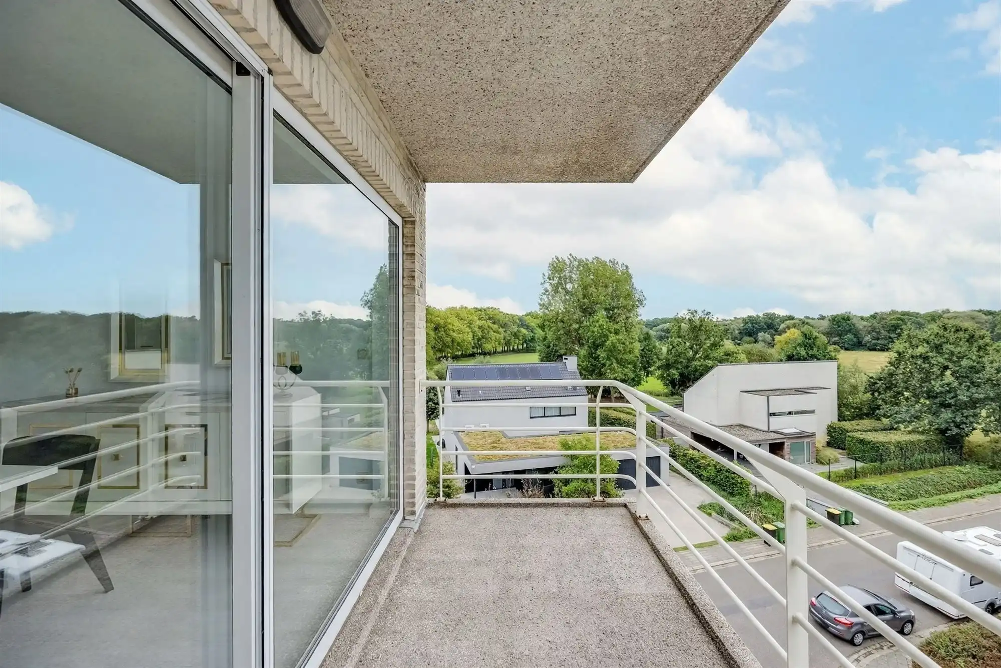 Ruim3-slpk appartement met terras en P foto 2