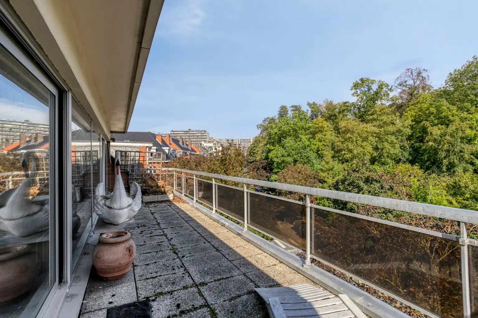 Zeer ruime duplex met 4 slaapkamers en terrassen in Jette foto 32