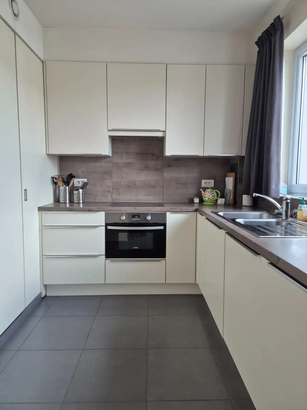 Appartement op eerste verdieping met groot terras. foto 7