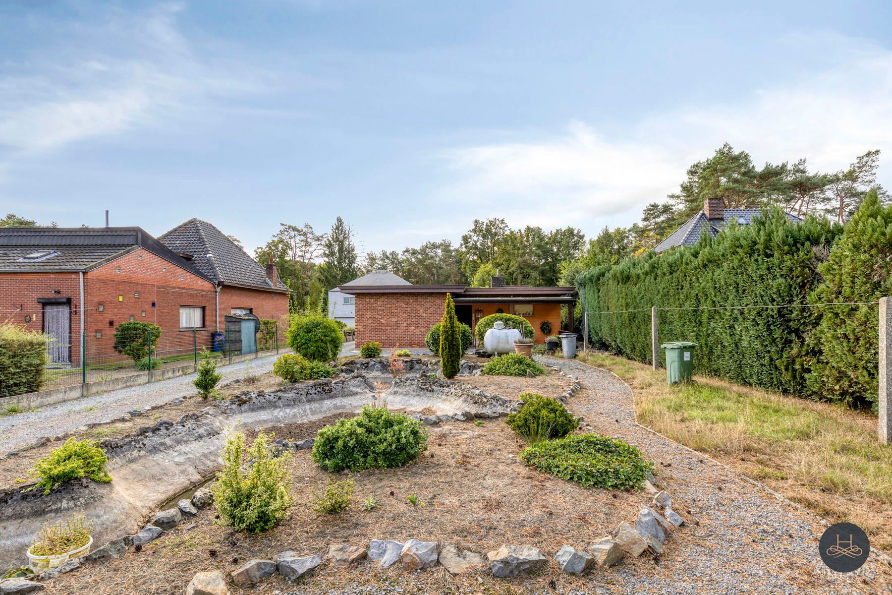 Gelijkvloerse woning met veel potentieel foto 3