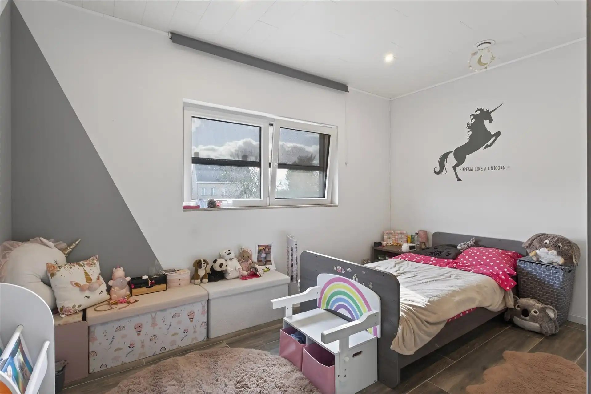 Recente handelszaak met heel ruime woonst op absolute topligging te Overmere. foto 21