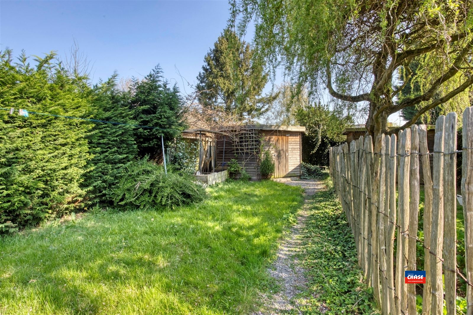 Recent gerenoveerde woning met 3 slaapkamers en tuin foto 8