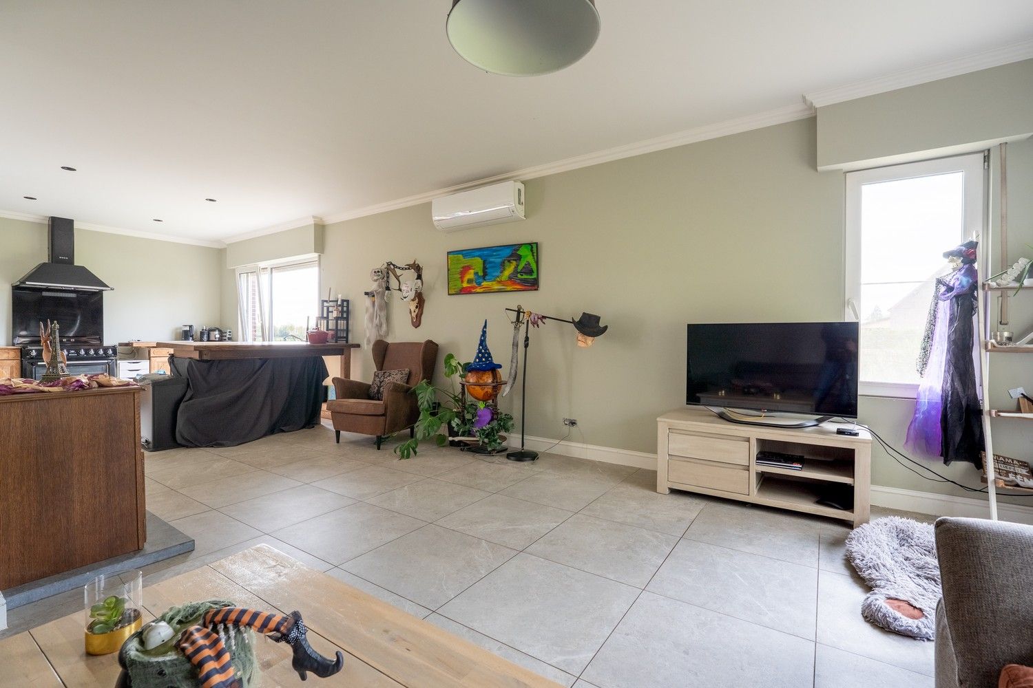 Charmante gerenoveerde woning met aanpalende schuur en 3 aparte bijgebouwen op 28a49 in Achel foto 7