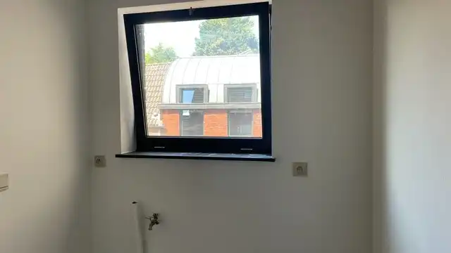 Ruim gerenoveerd appartement met 3 slaapkamers in half open bebouwing te Lier, duplex, 140m², 1 badkamer, gerenoveerd in 2026 foto 20