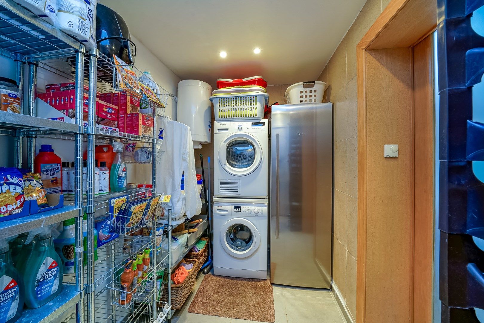 Volledig gerenoveerde woning met 3 slaapkamers, 2 badkamers en ruim dakterras foto 8
