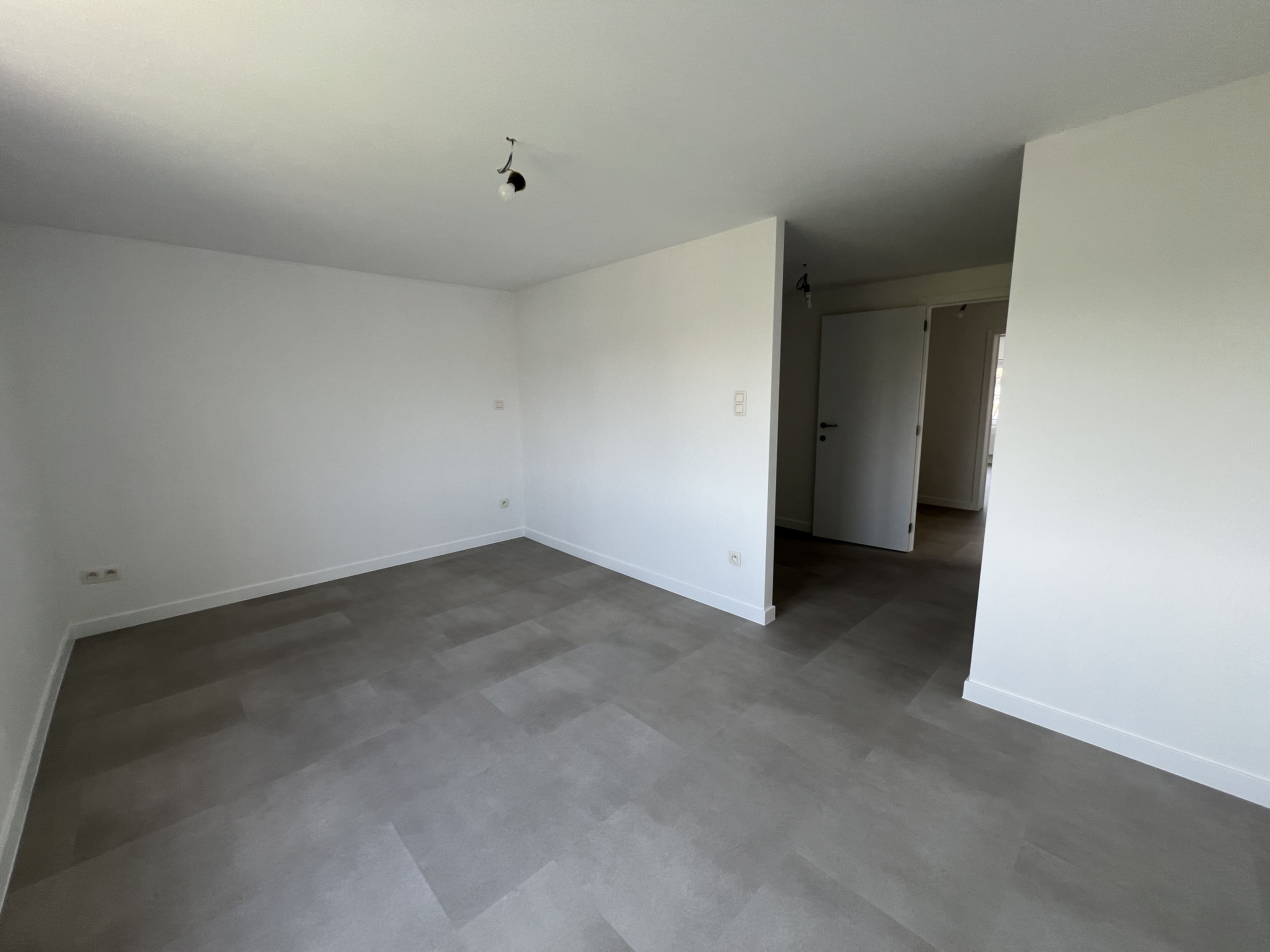 Volledig gerenoveerde energiezuinige driegevelwoning met 4 slaapkamers en tuin. foto 21