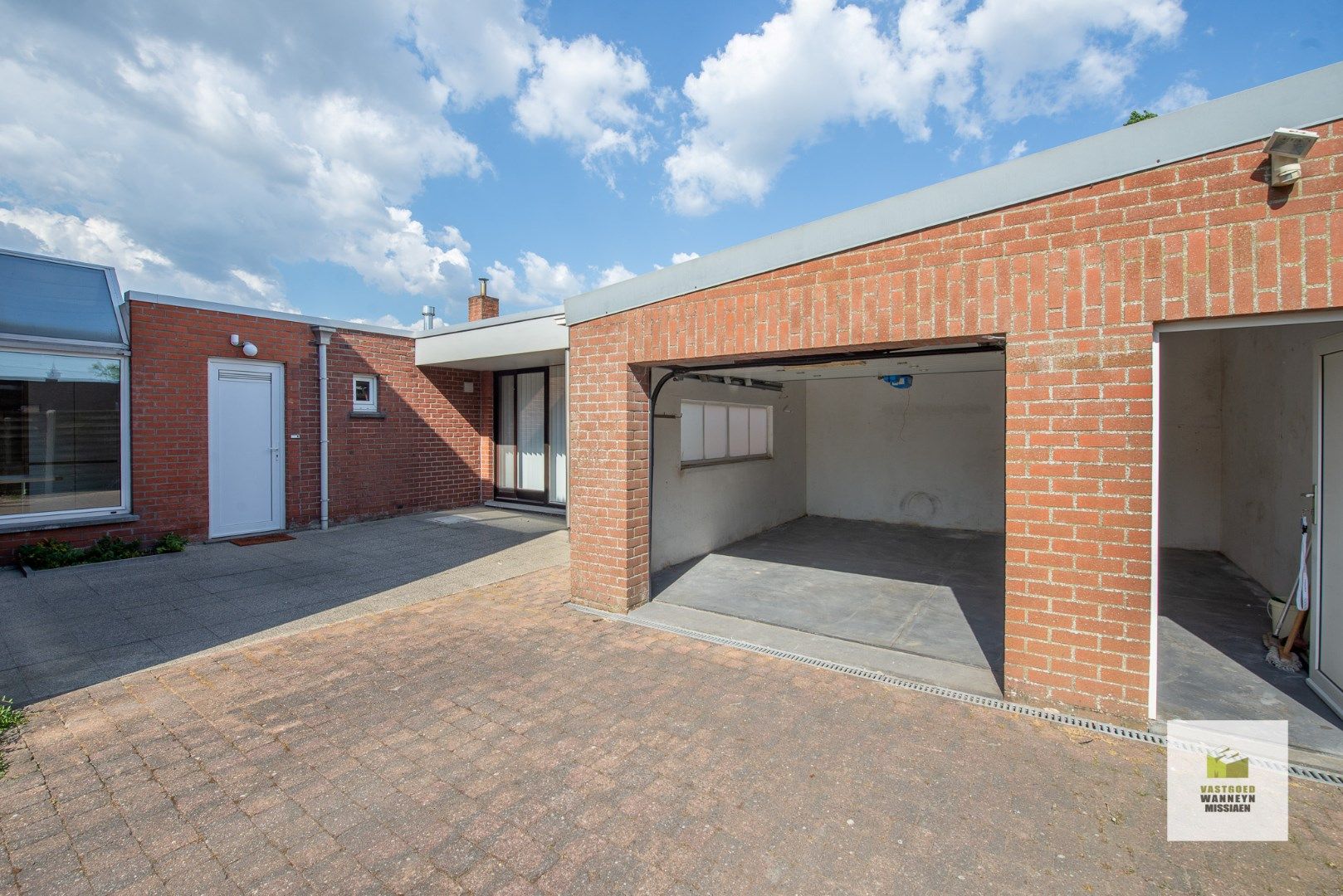 Ruime half open bebouwing met 5 slpk, tuin, terras en garage in centrum Wingene foto 29