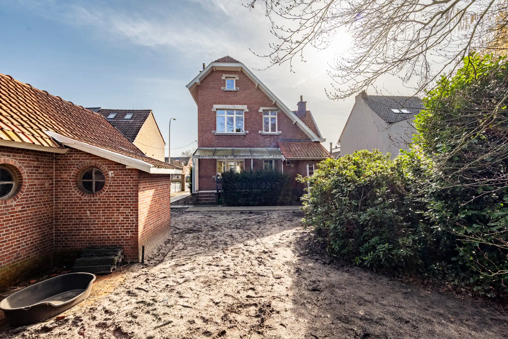 Authentiek gerenoveerd vrijstaand herenhuis te Zoersel! foto 26