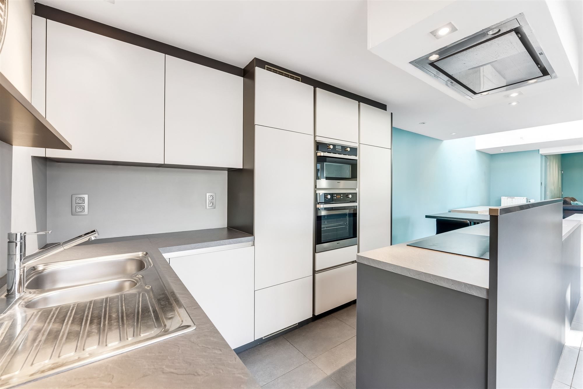 GERENOVEERDE TWEEWOONST foto 10