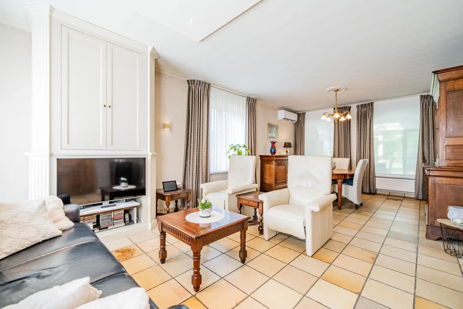 Charmante en bijzonder ruime woning met prachtige tuin en 3 slaapkamers foto 6