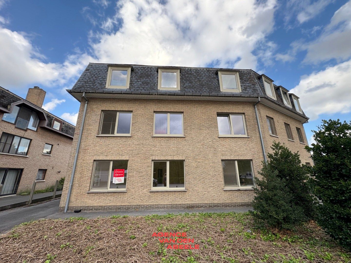 Volledig vernieuwd gelijksvloersappartement foto 10