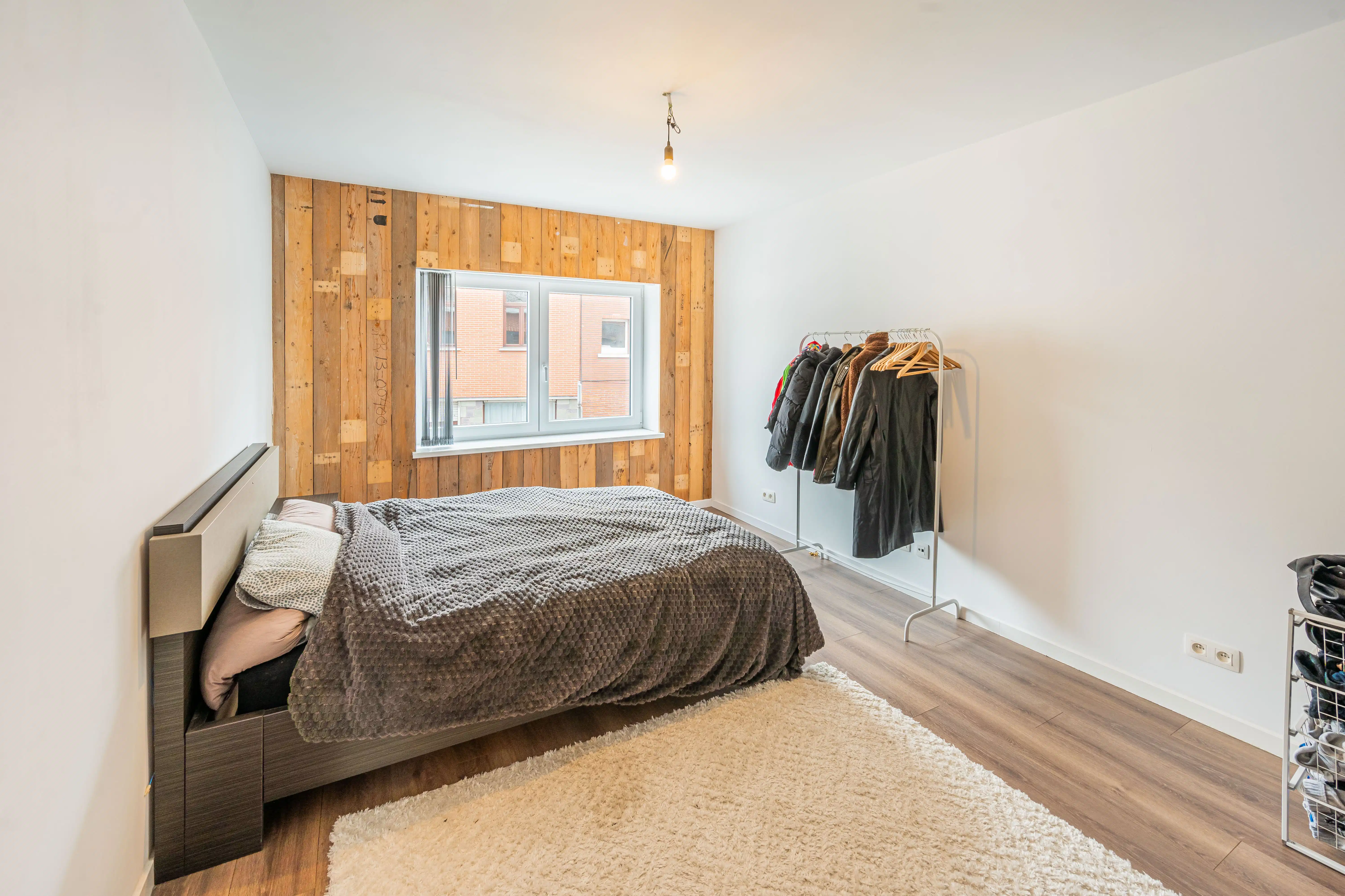 Ruime gezinswoning met potentieel tot 5 slaapkamers en tuin foto 8
