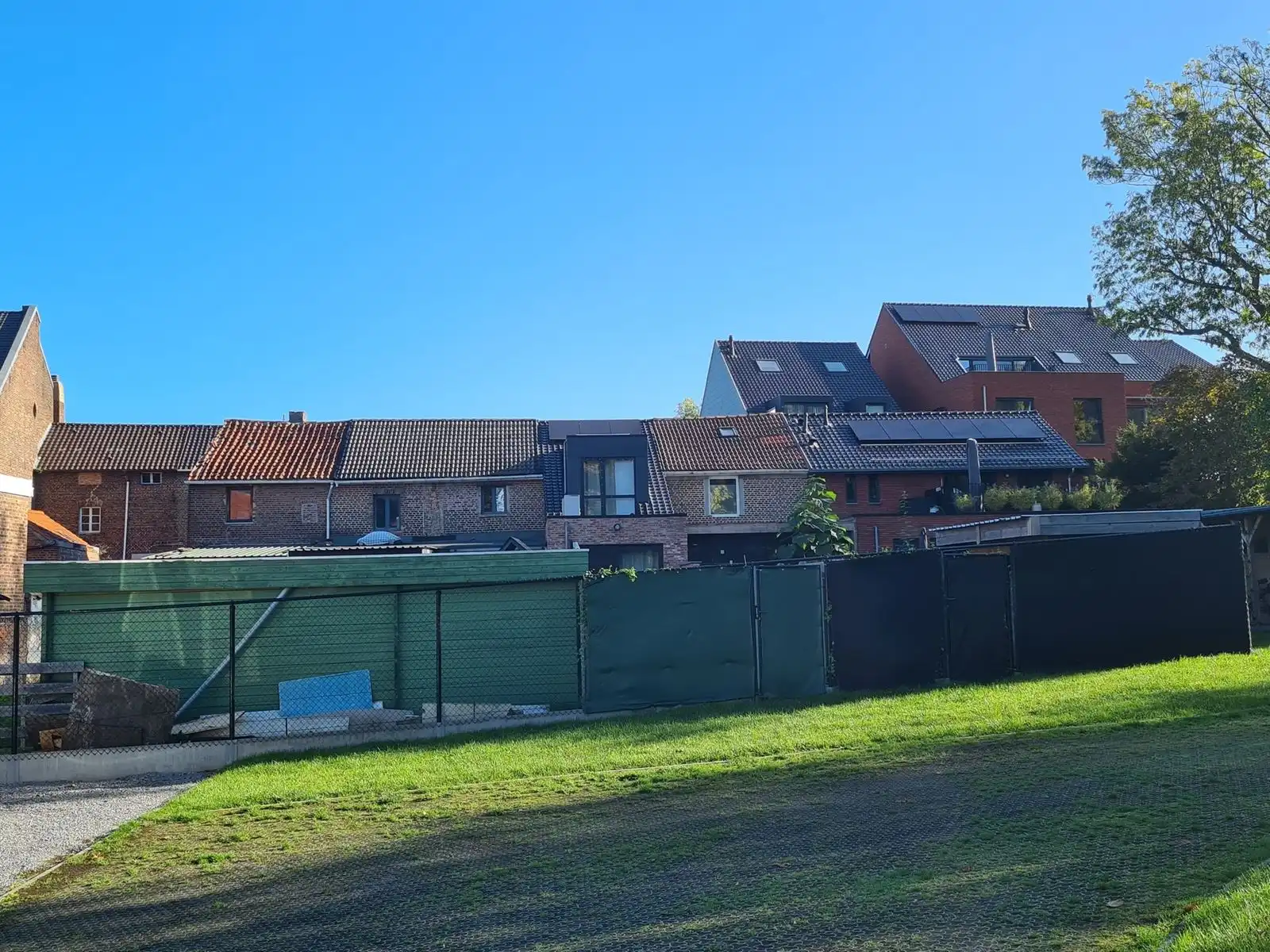 Op te knappen woning nabij centrum van Tongeren foto 3