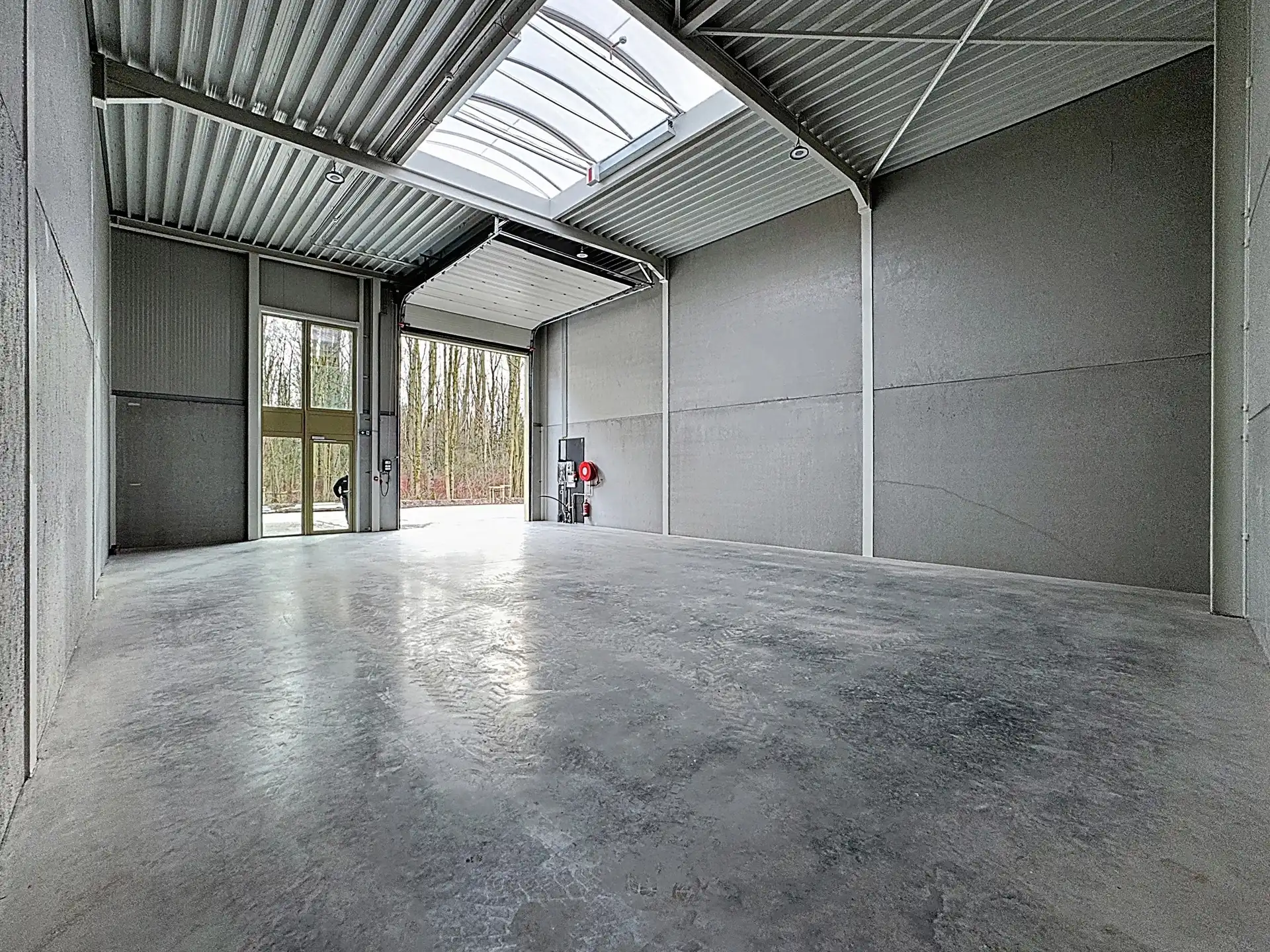 Nieuw magazijn van ±155 m² te huur – Strategische ligging foto 10