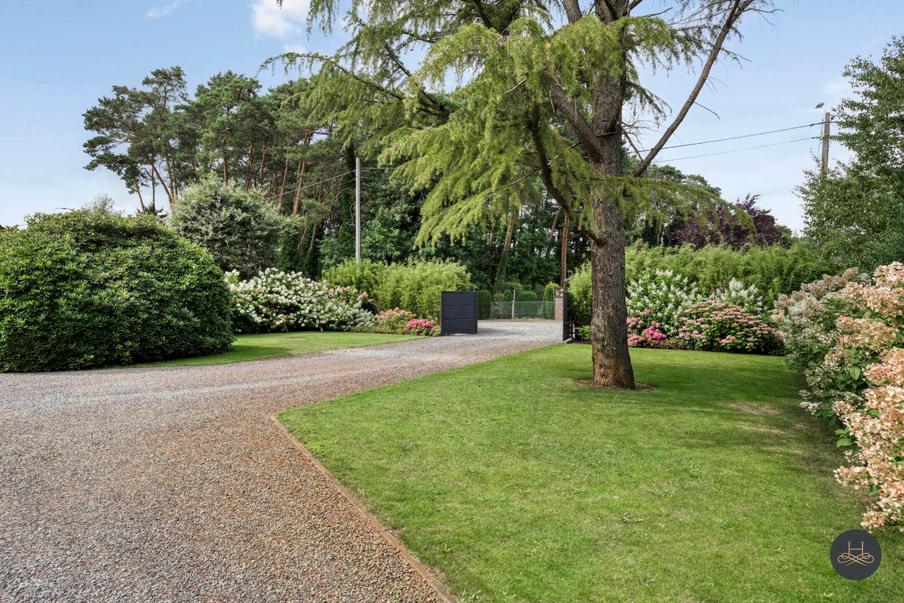 Energiezuinige,  recente woning op een royaal perceel foto 4