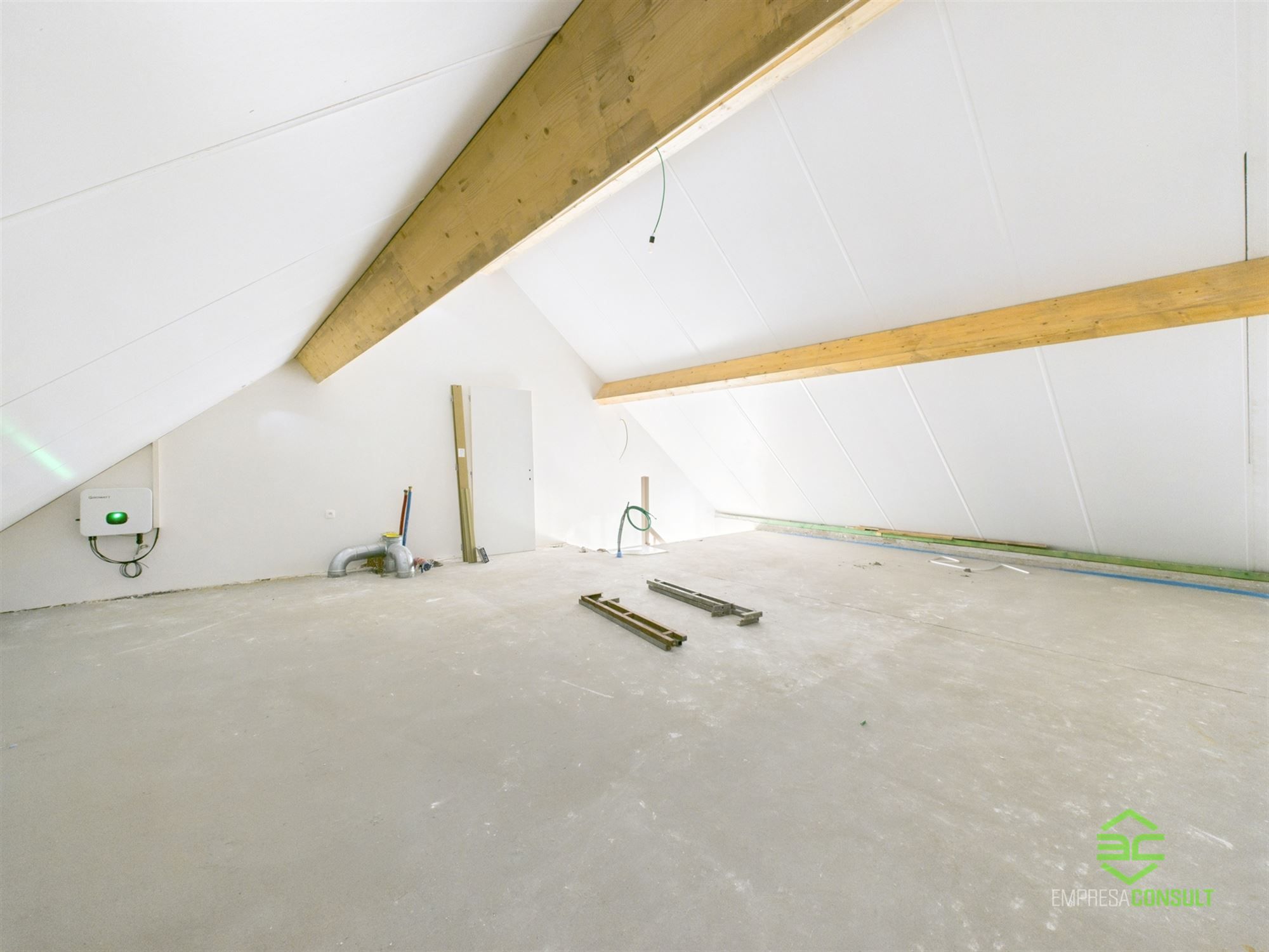 Afgewerkte nieuwbouwwoning met 4 slpk en E-peil 0! foto 13