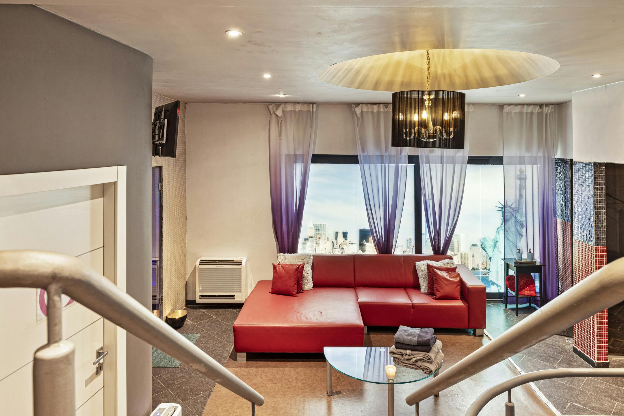 Over te nemen wellnesscentrum met 3 slaapkamer appartement foto 7