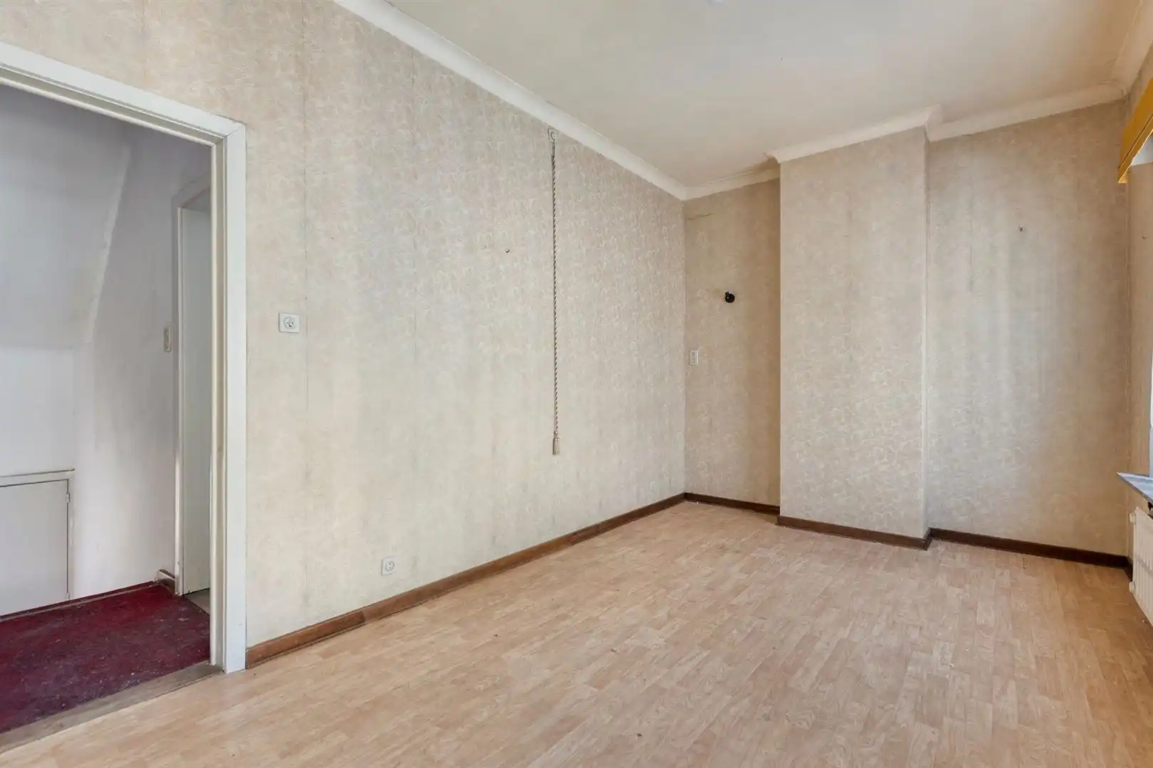 Te renoveren bel-étage met garage en 4 slaapkamers gelegen aan het station van Gent. foto 17