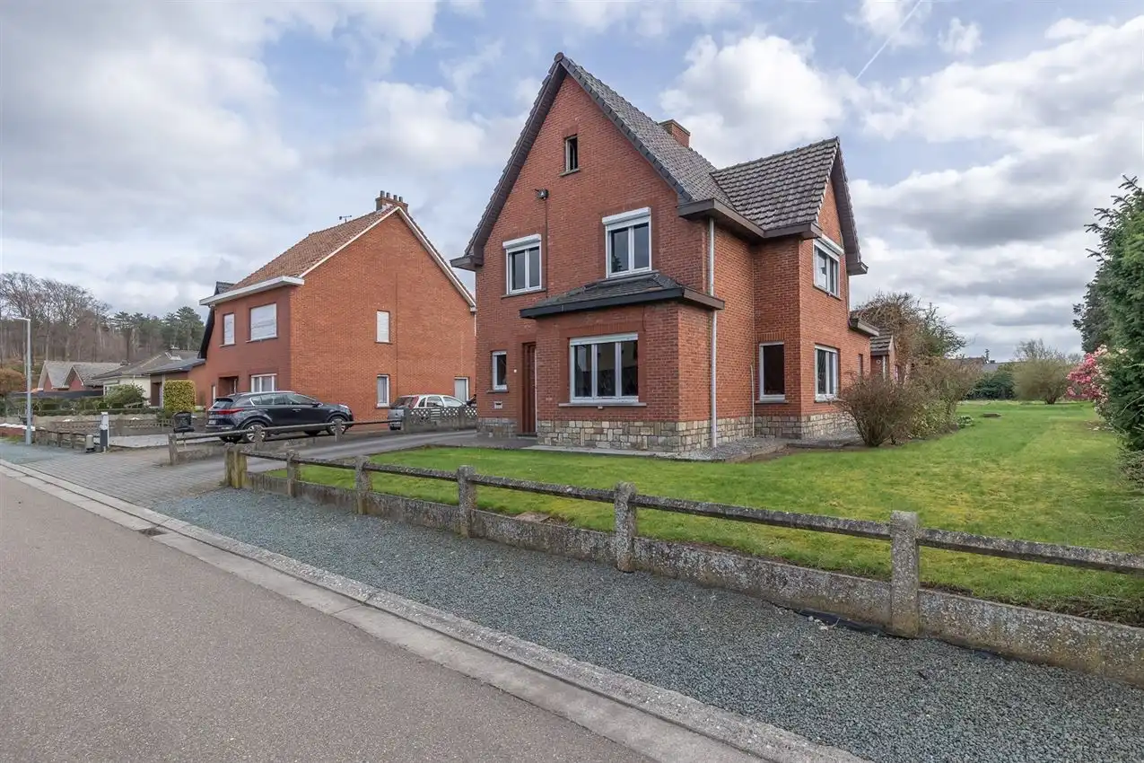 Rustig gelegen te renoveren woning met 3 slk foto 39