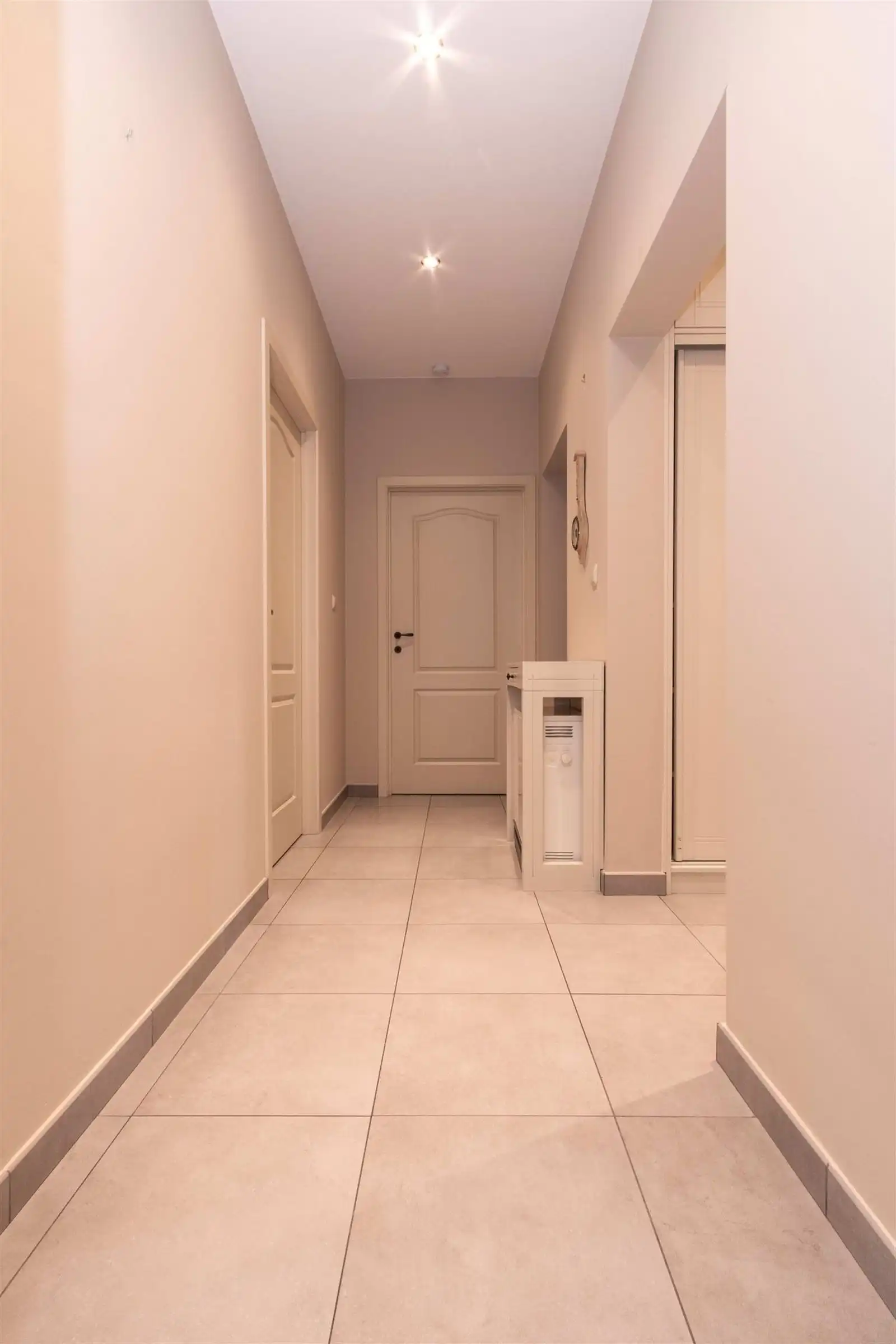 Gelijkvloers appartement centrum Sint-Pieters-Leeuw foto 13