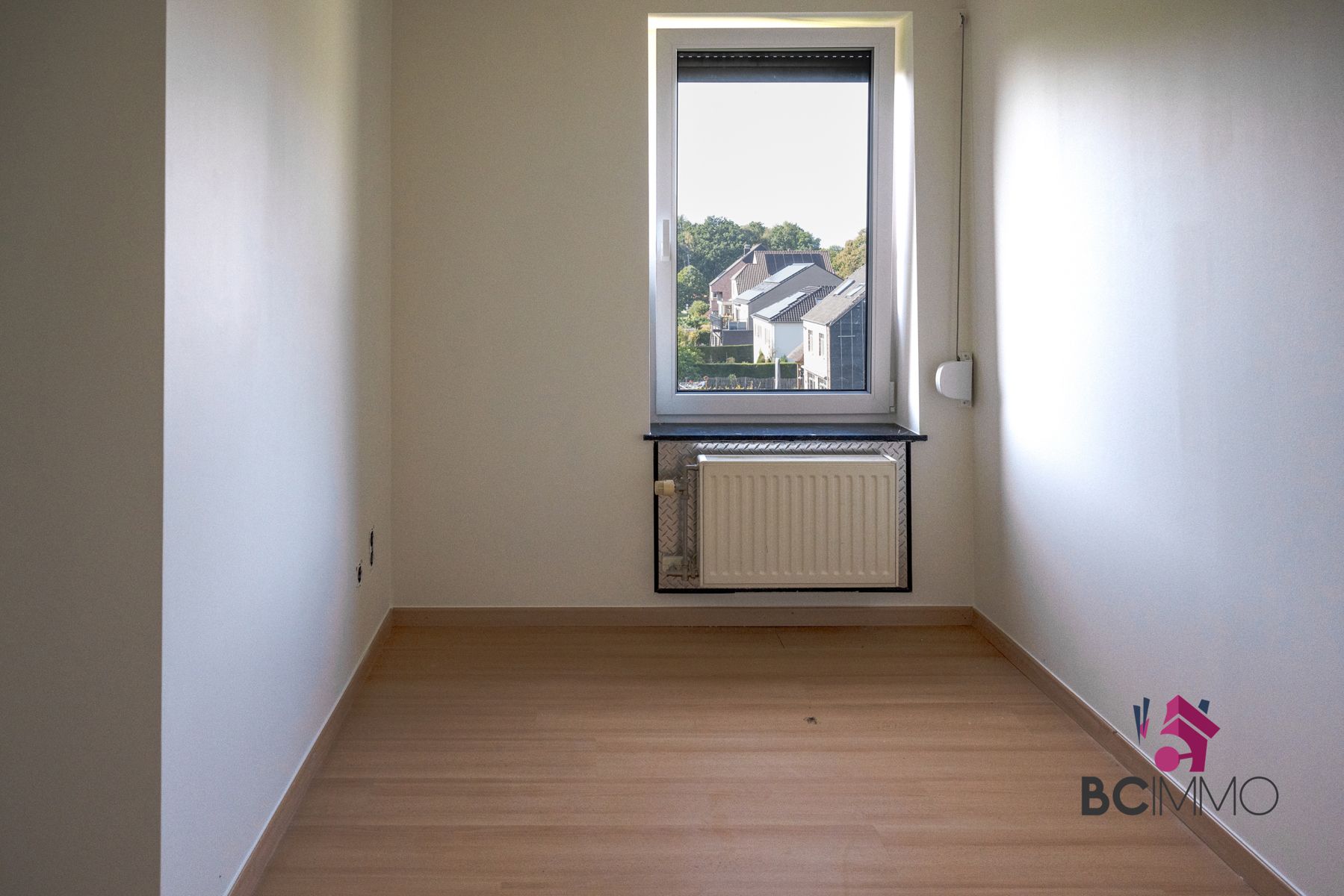 Instapklaar appartement met 3 slaapkamers te koop in Genk  foto 11