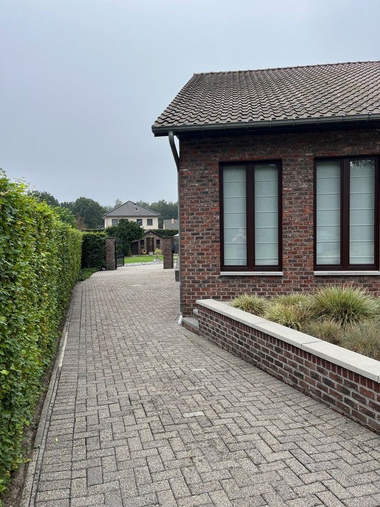 Gerenoveerde, instapklare ruime half vrijstaande woning in kindvriendelijke buurt met 3 slk en mooie tuin te As! foto 22