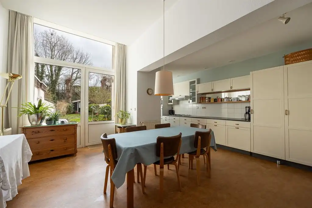 Herenhuis in hartje Zurenborg foto 2