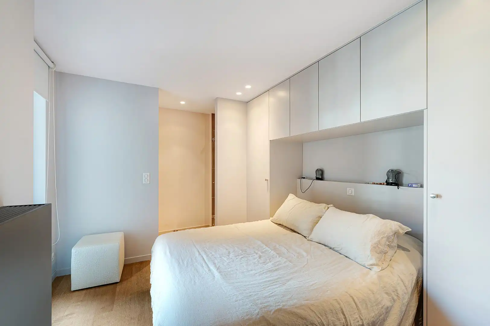 Instapklaar 2-slaapkamerappartement met terras op gegeerde locatie in Knokke. foto 20