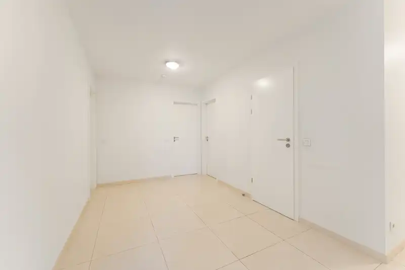 Centrum Roeselare - Ruim Instapklaar energiezuinig App met 3 slpk en garage foto 11