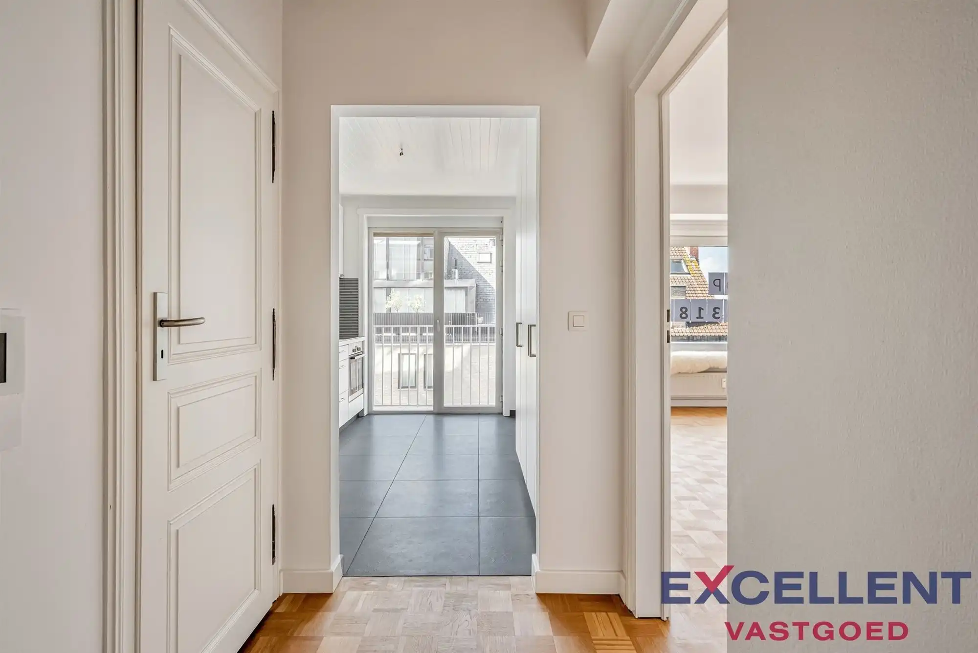 Prachtig gerenoveerd appartement centrum Deinze te koop foto 4
