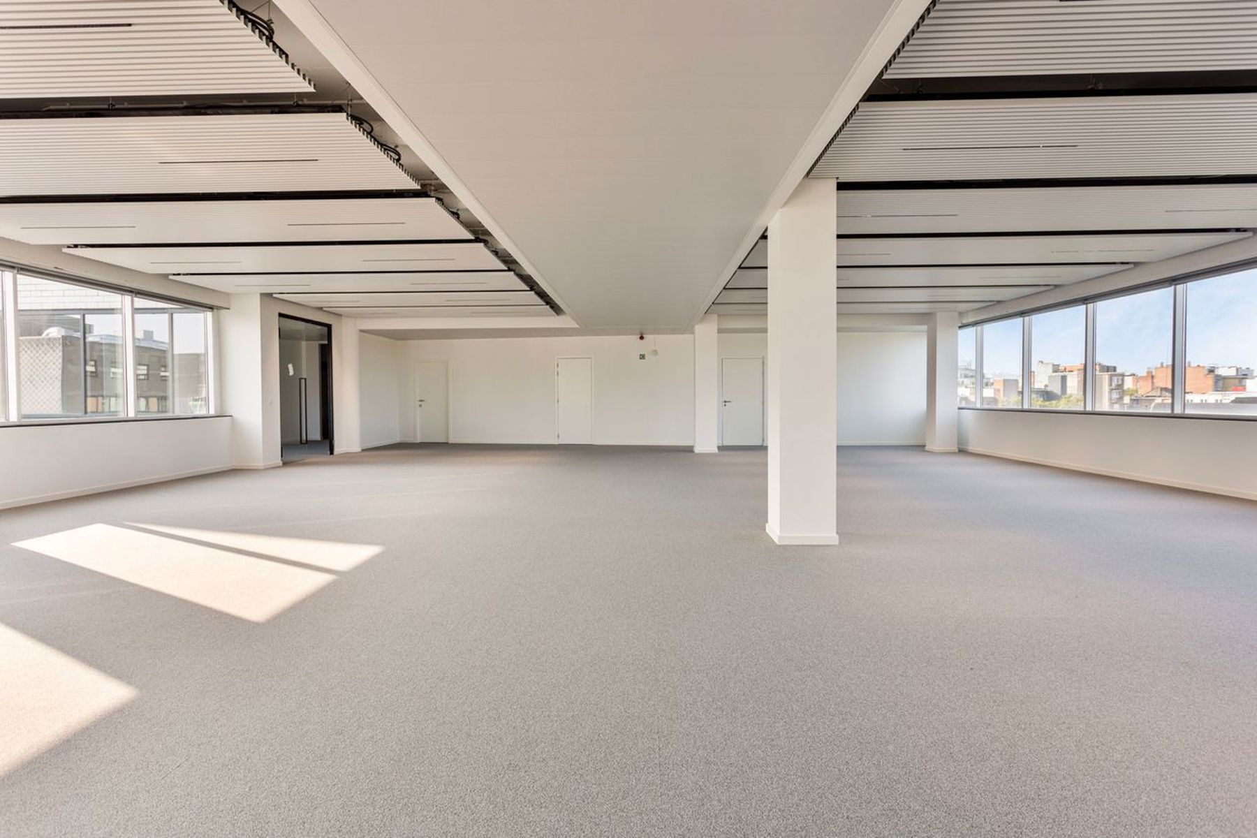 The Compass – Flexibele en duurzame kantoren foto 8