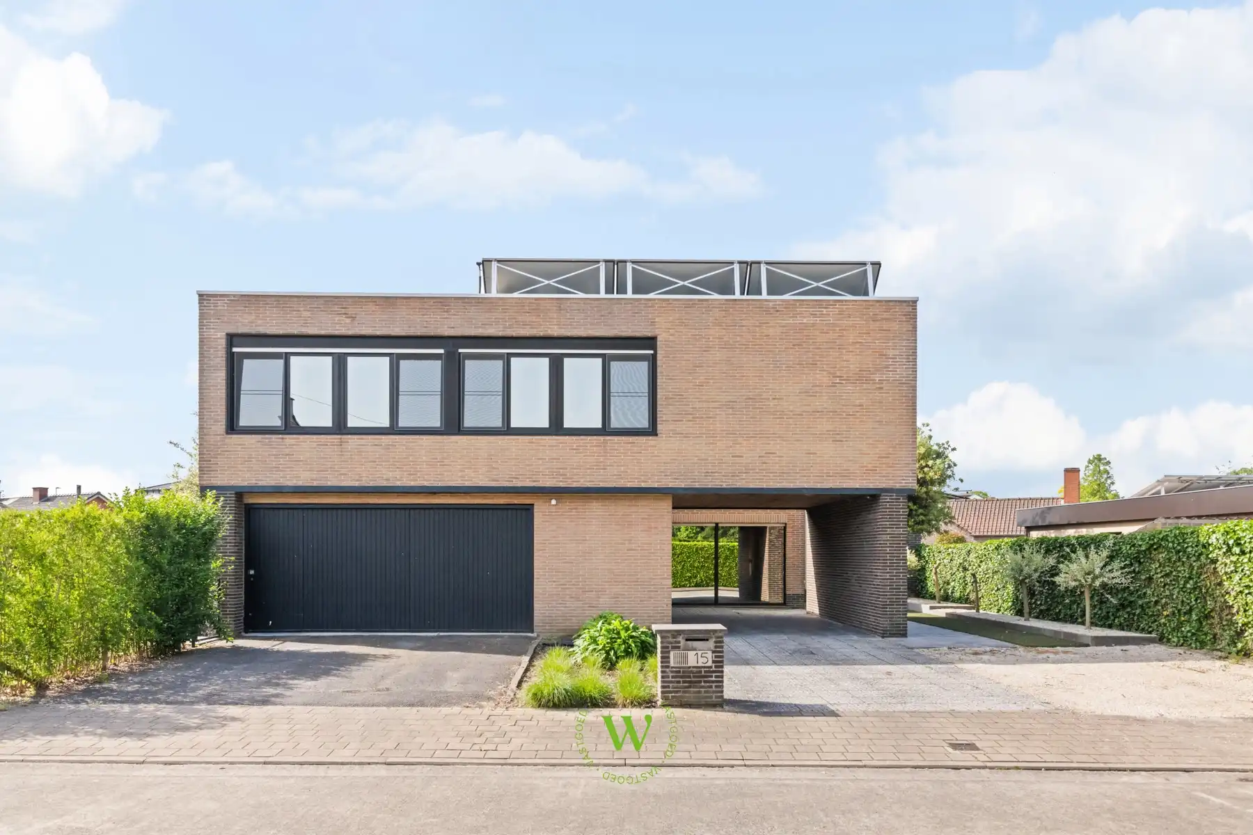 Instapklare gezinswoning op toplocatie in Izegem foto {{pictureIndex}}