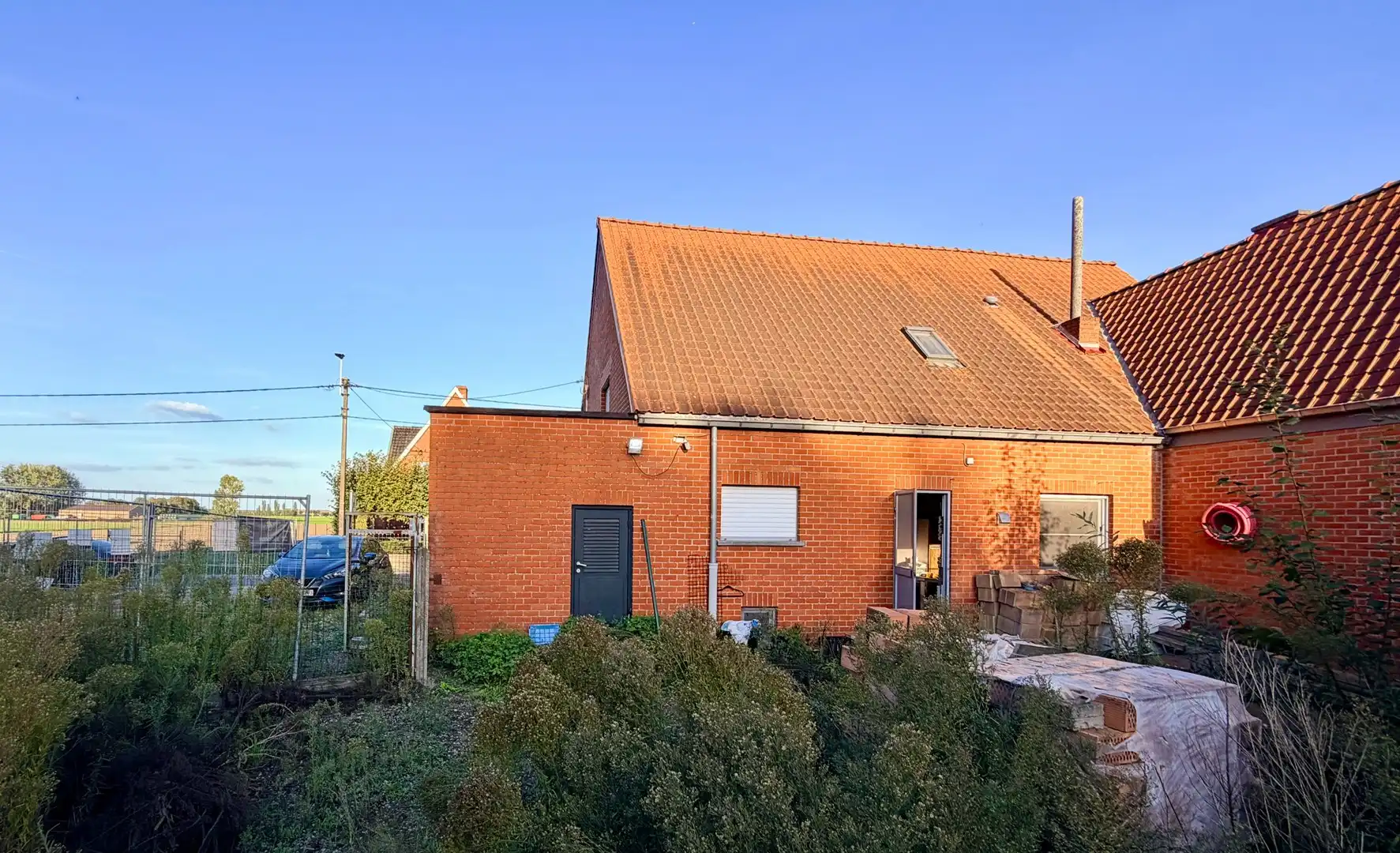 ​​​​​​​Te renoveren woning op 1.167 m²! foto 9