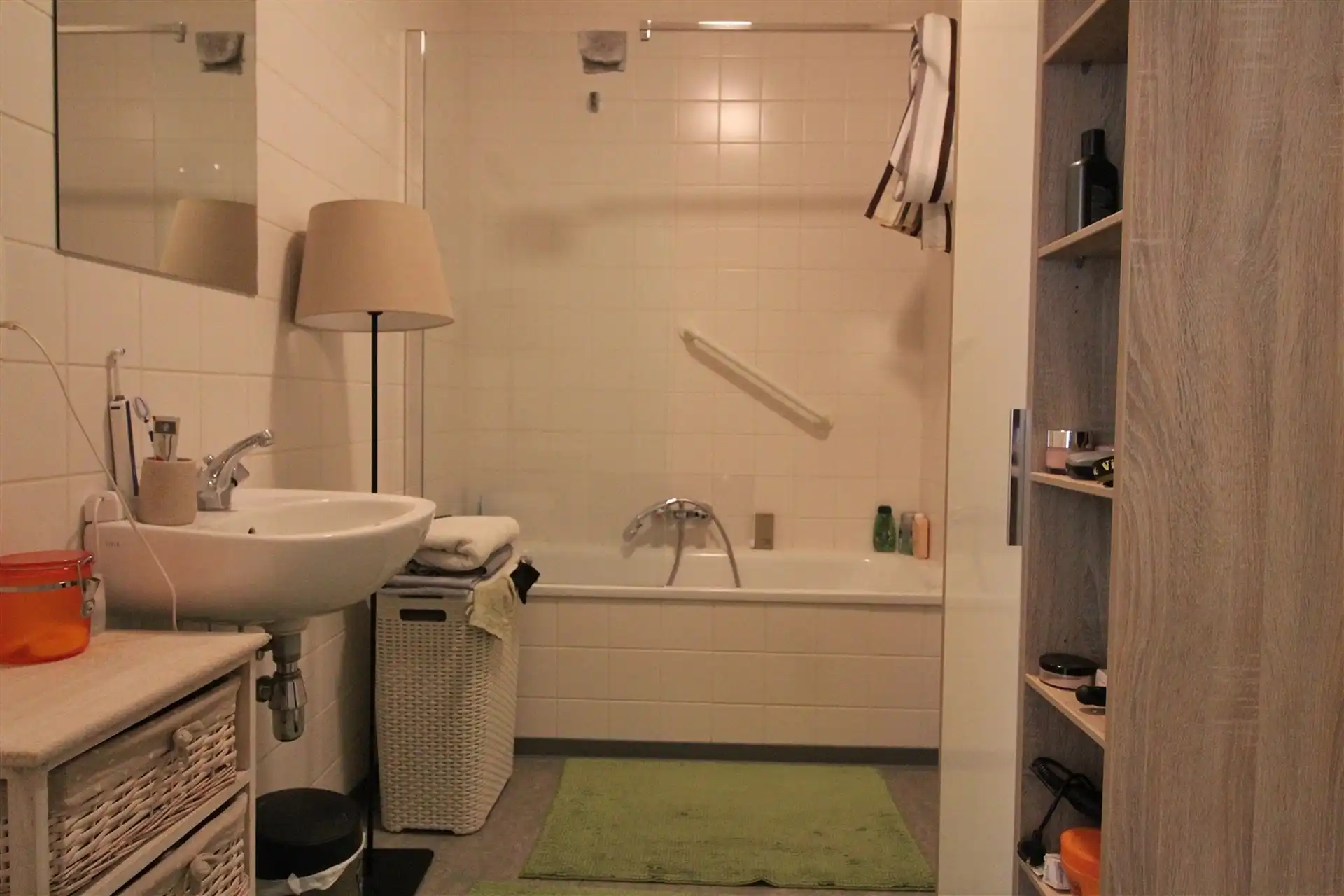 Compleet gerenoveerd appartement met 2 slaapkamers te Meerbeek foto 7