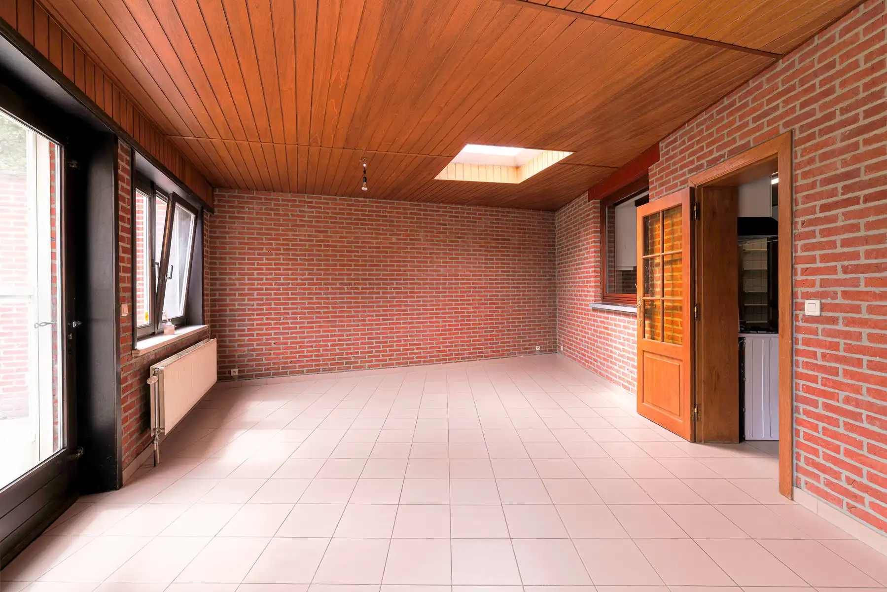 Charmante gezinswoning met 3 slp, garage en zonnige tuin foto 12
