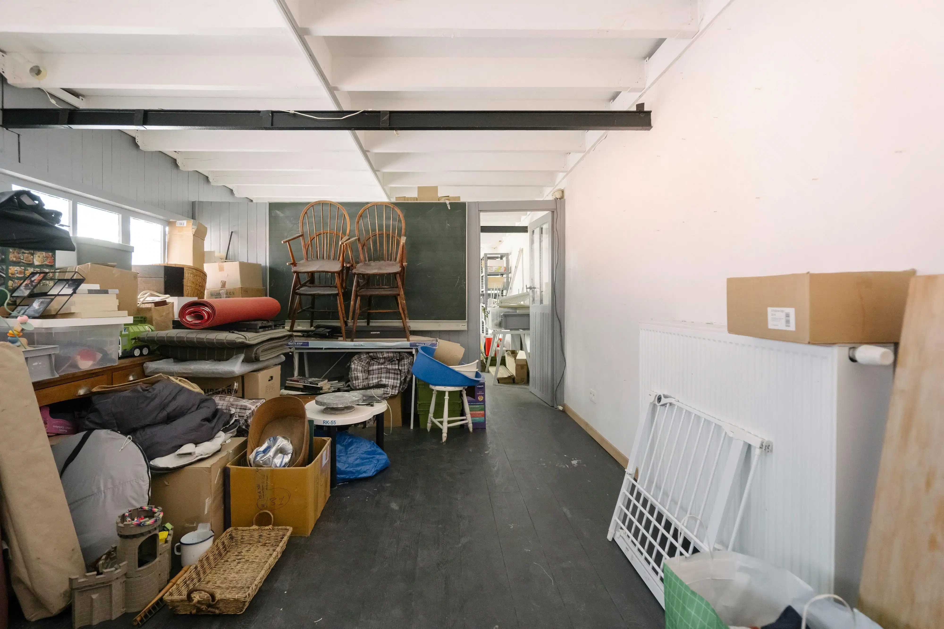 Gerenoveerde woning met authentieke elementen en magazijn foto 28