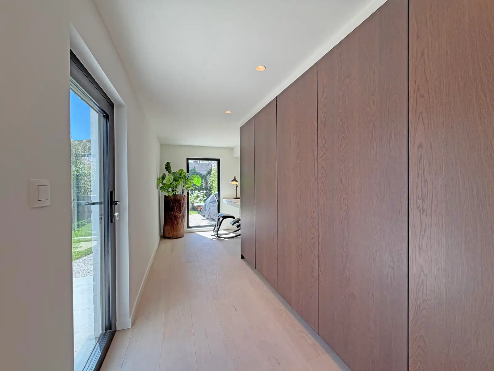 Stijlvol gerenoveerde woning met 4 slaapkamers foto 7
