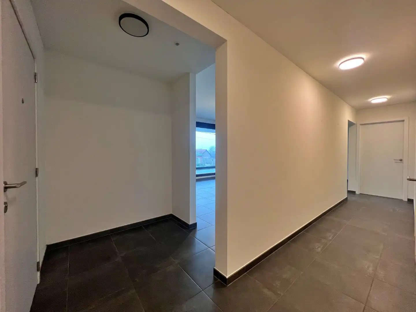 Ruim en energiezuinig 3-slaapkamerappartement in Lovendegem 🌿 foto 8