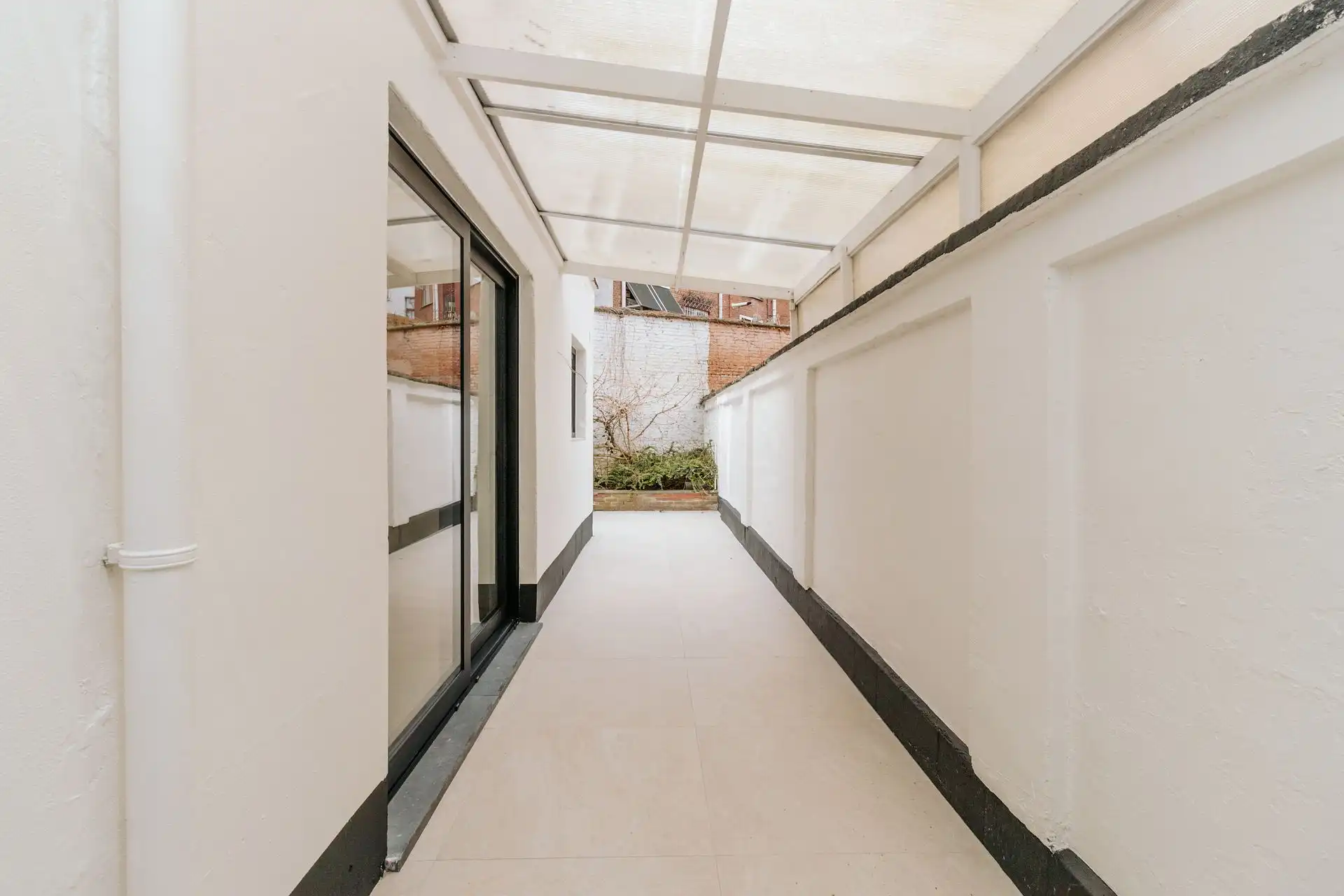 Volledig gerenoveerde woning op het Antwerpse Zuid. foto 25