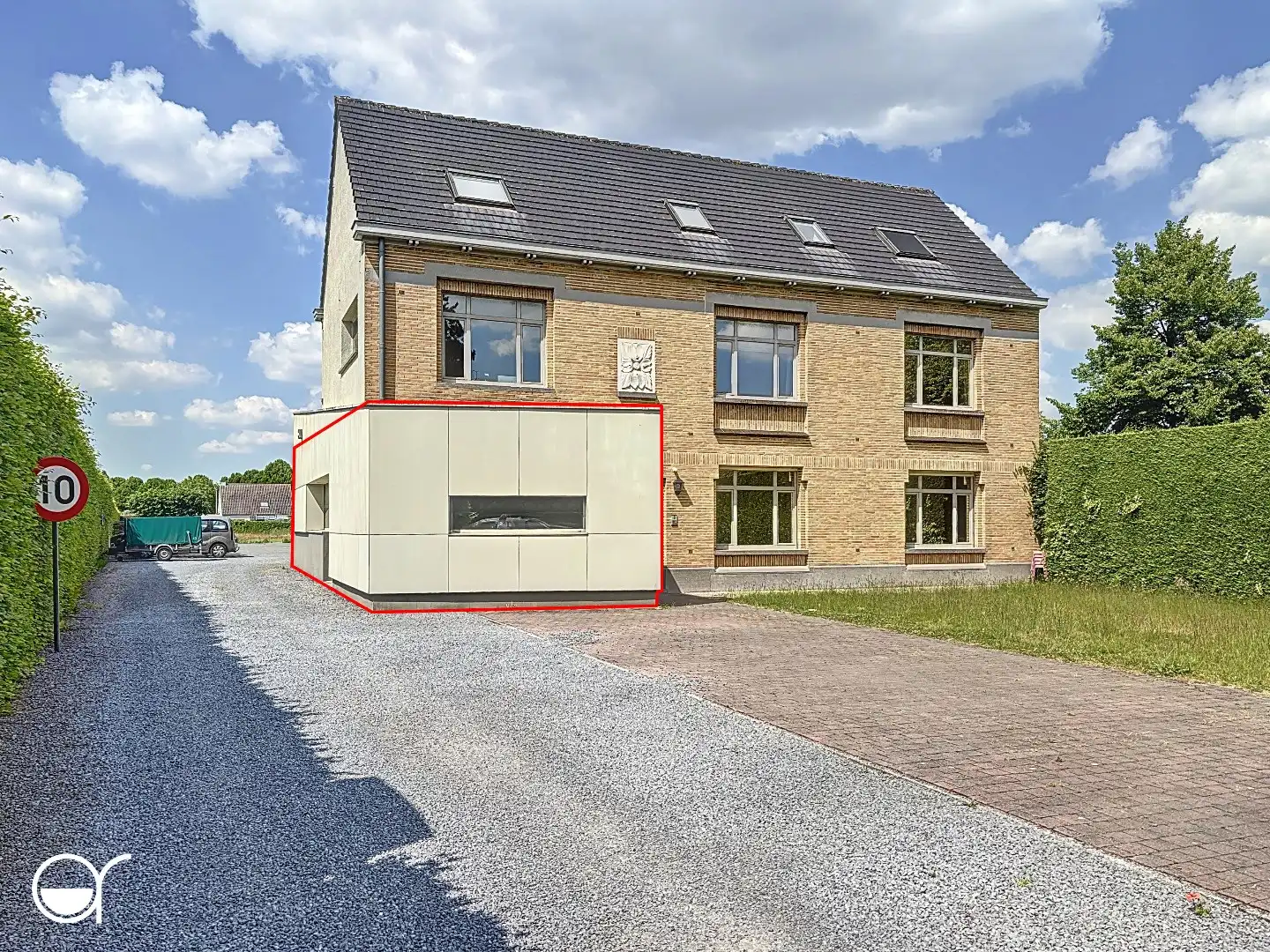 Meergezinswoning met 2 appartementen en kantoorruimte foto 22