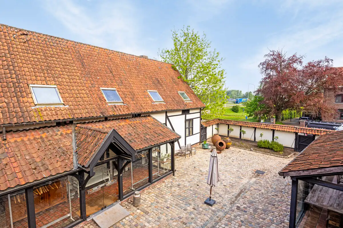 Exclusieve kans: Charmante vierkantshoeve te Diepenbeek – veelzijdige handelszaak met karakter foto 18