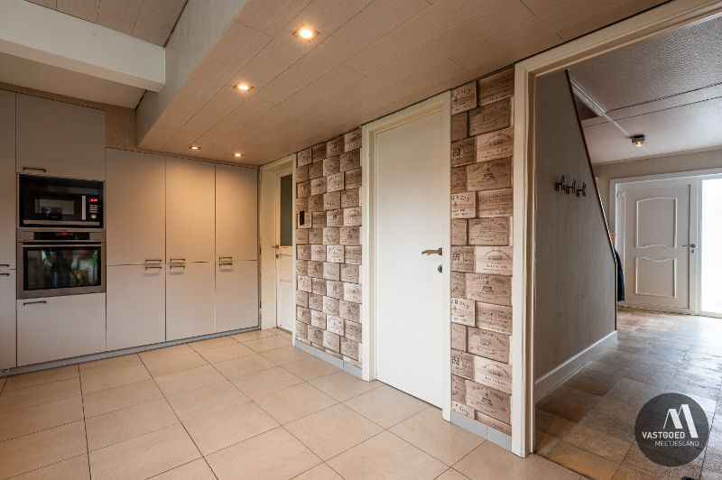 Ruime woning met 3 slaapkamers foto 9