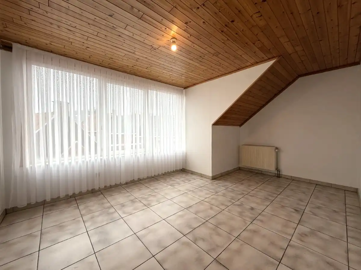 Moorslede - Ruim appartement met een lichtrijke leefruimte in het centrum foto 8