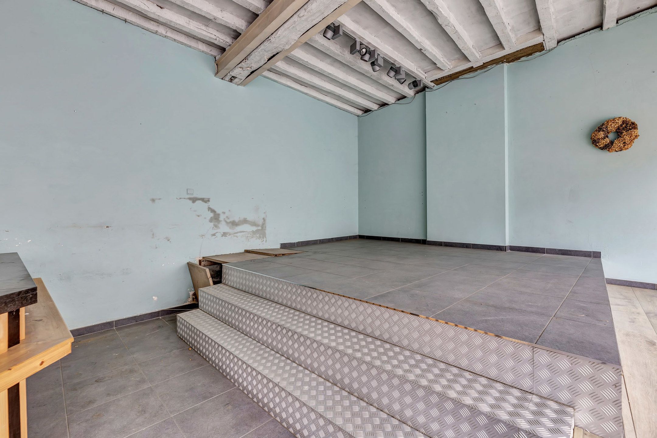 Opbrengsteigendom: Handelsruimte met 3 slpk app in centrum foto 4