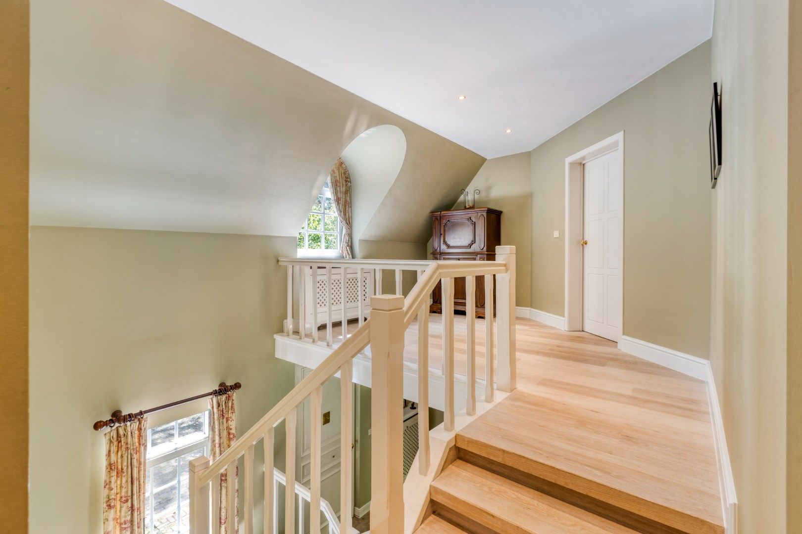 Prachtige villa met ruime tuin, zwembad en dubbele garage in Mol-Wezel ! foto 12