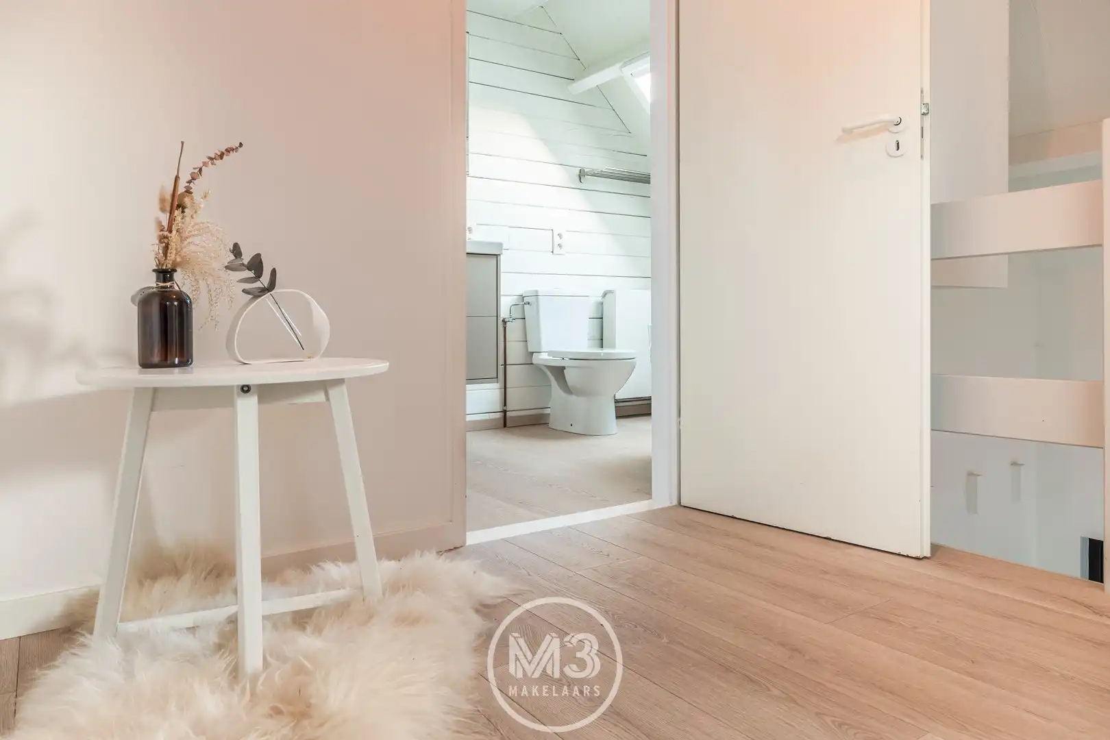 Instapklare open bebouwing met gezellige tuin in Wintam foto 15