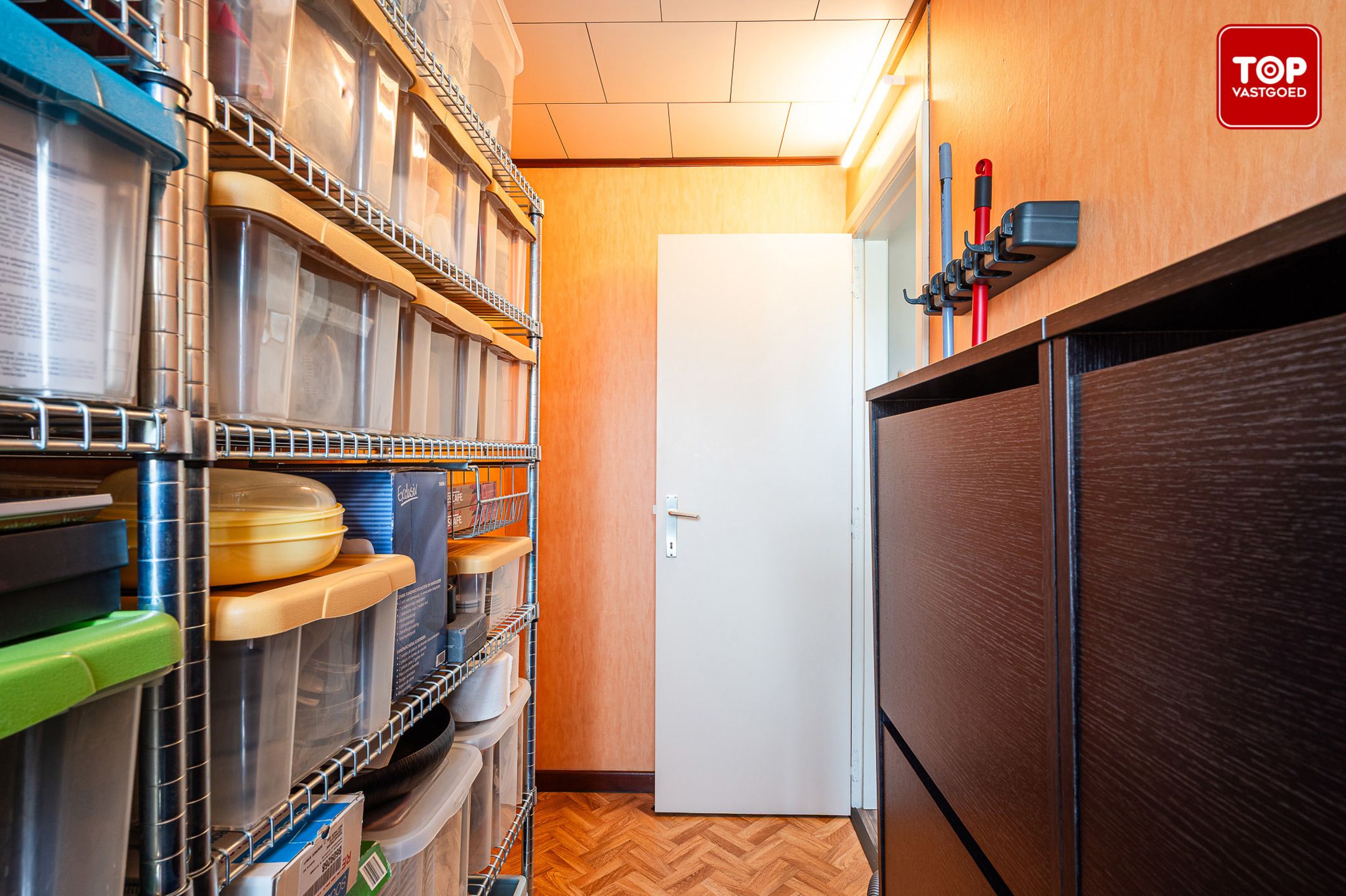 Instapklare woning met 2 slaapkamers en ruime koer in hartje Gentbrugge. foto 18
