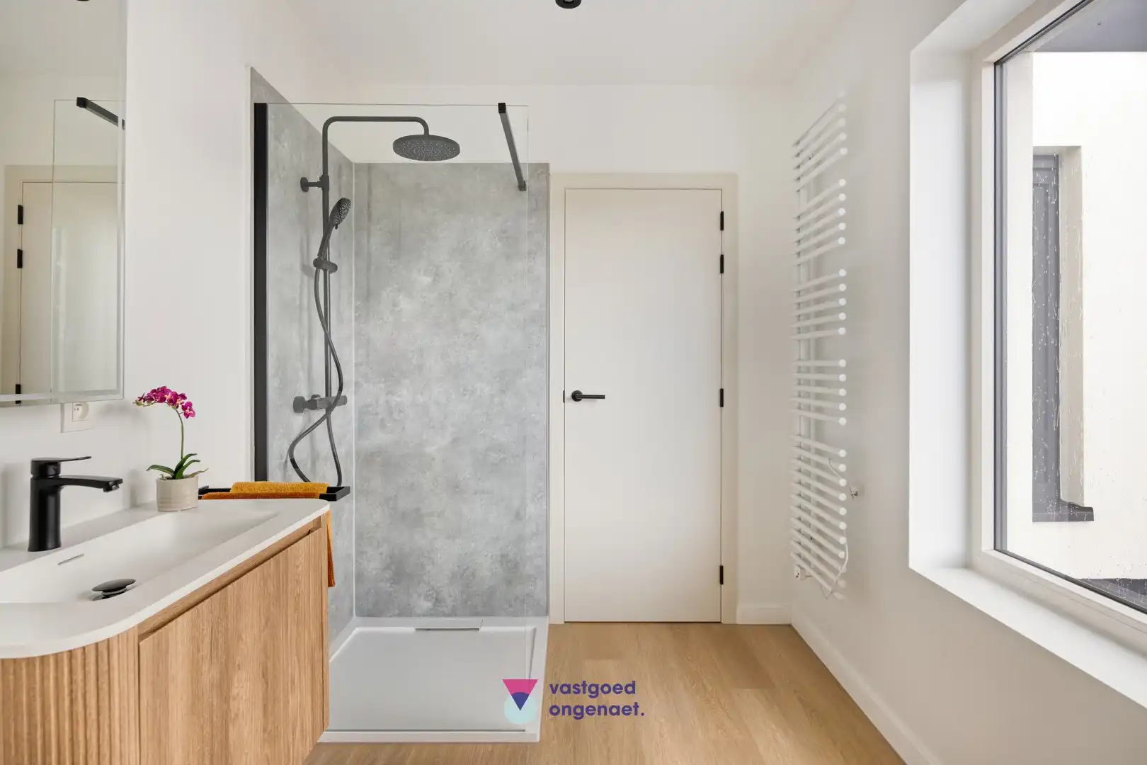 Totaalrenovatie met garage op toplocatie foto 18