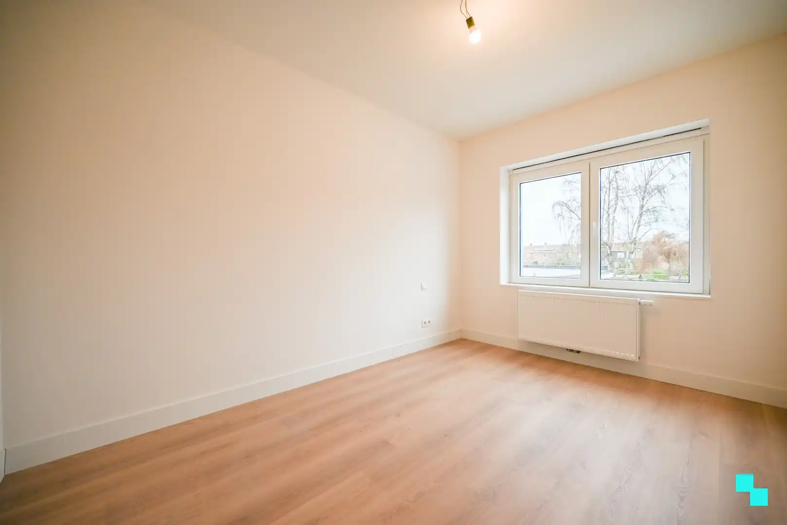 Ruime, instapklare woning met 4 slaapkamers nabij het centrum van Izegem foto 15