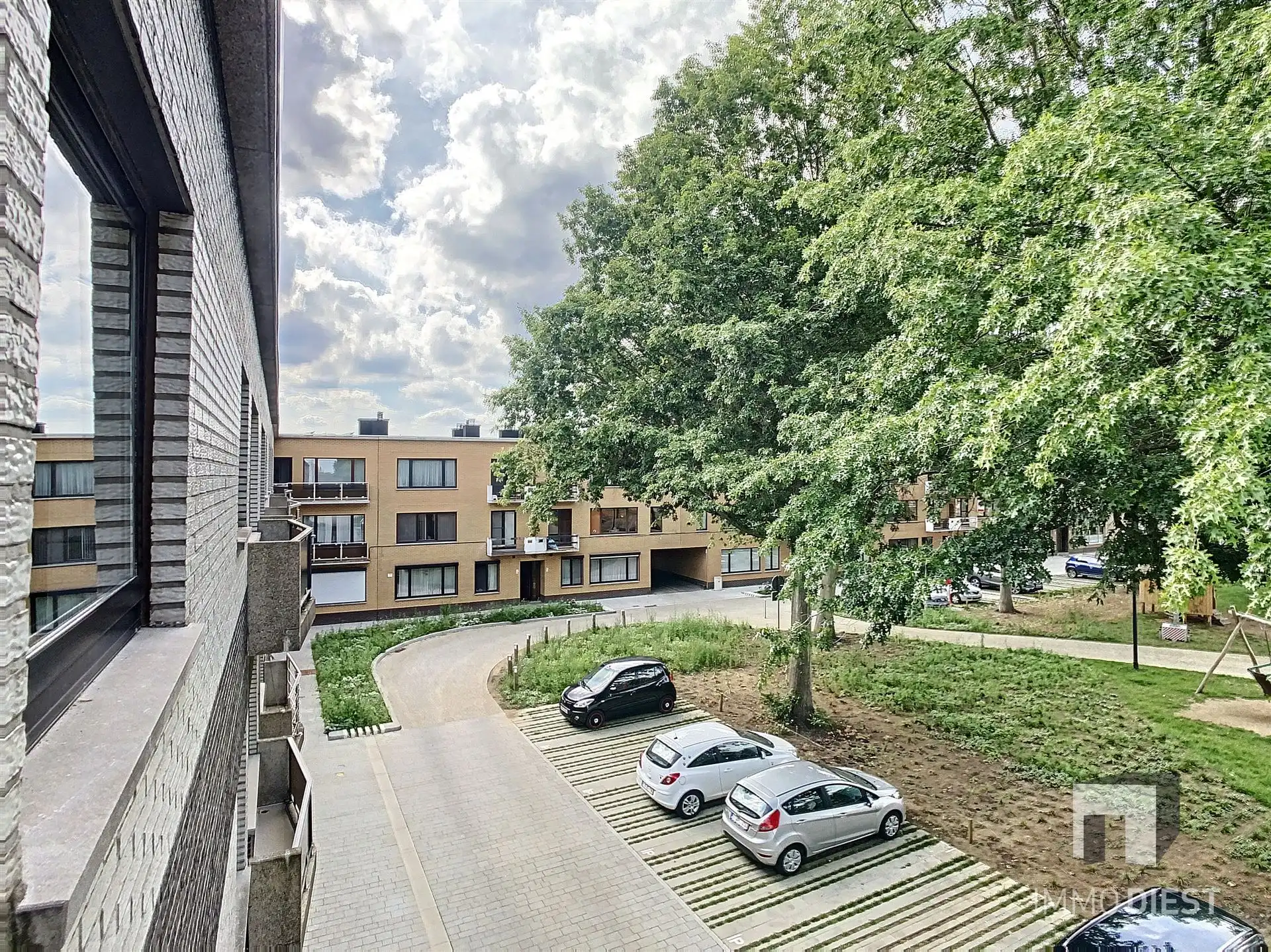 Gerenoveerd appartement met twee slaapkamers in het hartje van Hulst (Tessenderlo) foto 10